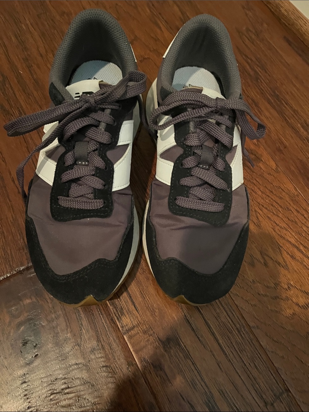 New Balance Women’s 237 Dark gray/blackish and White Retro Runner Sneakers - Picture 2 of 4